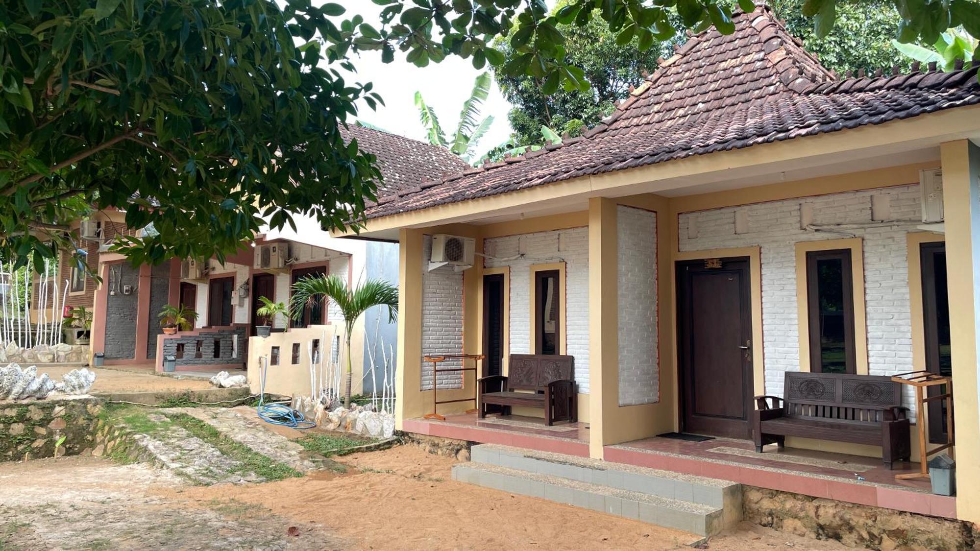 Mangrove Inn Karimunjawa Εξωτερικό φωτογραφία